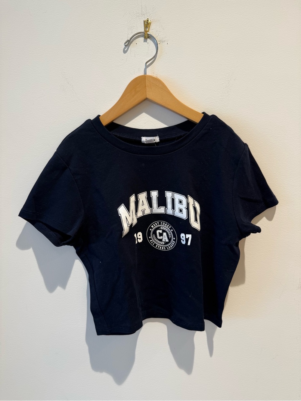 Garage Cropped Short Sleeve 'Malibu' t-shirt size Medium